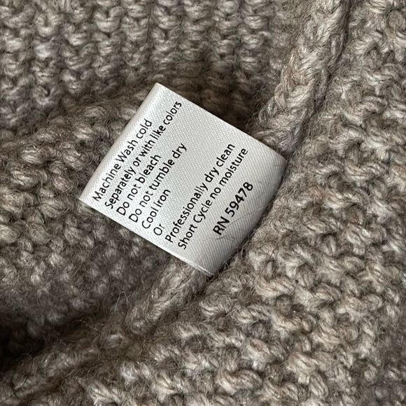 Italian Benedetta B. Taupe Alpaca Wool Scoop Neck Pullover Sweater - Picture 9 of 12